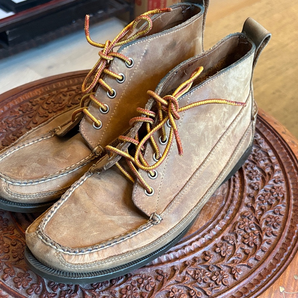Bass boots